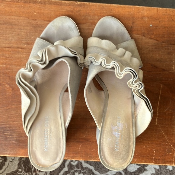 Kenneth Cole New York Leather Heels size 10 - Picture 15 of 15